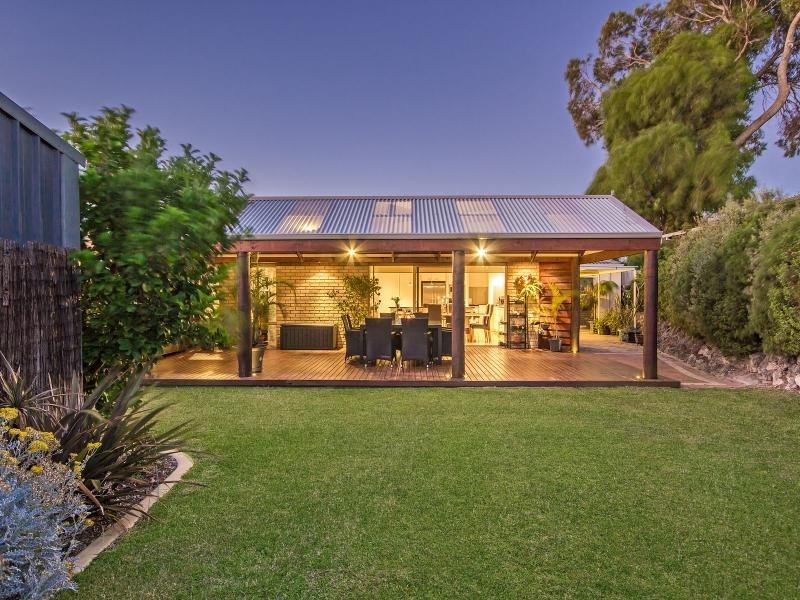 9 Bates Way, Warnbro WA 6169