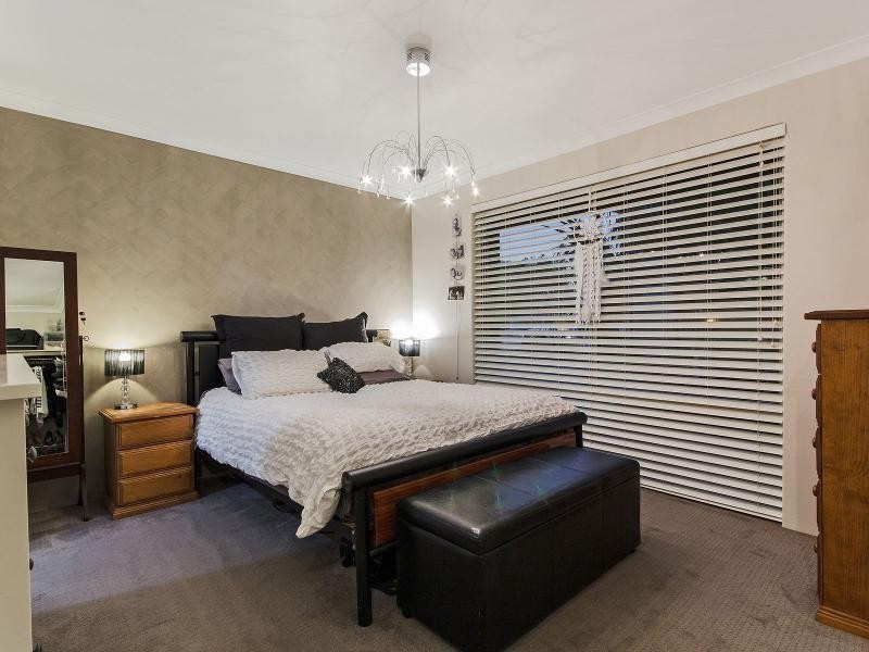 9 Bates Way, Warnbro WA 6169