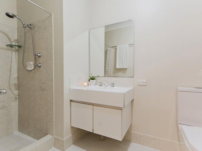 9 Bates Way, Warnbro WA 6169