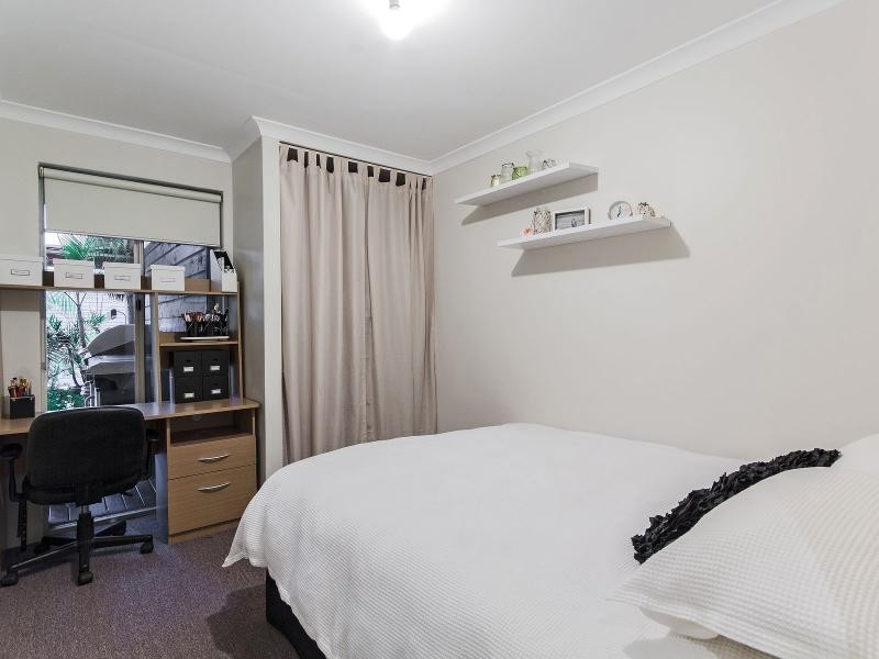 9 Bates Way, Warnbro WA 6169