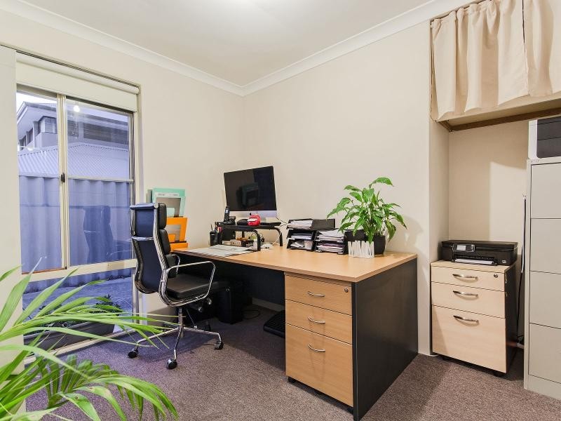 9 Bates Way, Warnbro WA 6169