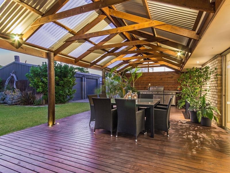 9 Bates Way, Warnbro WA 6169