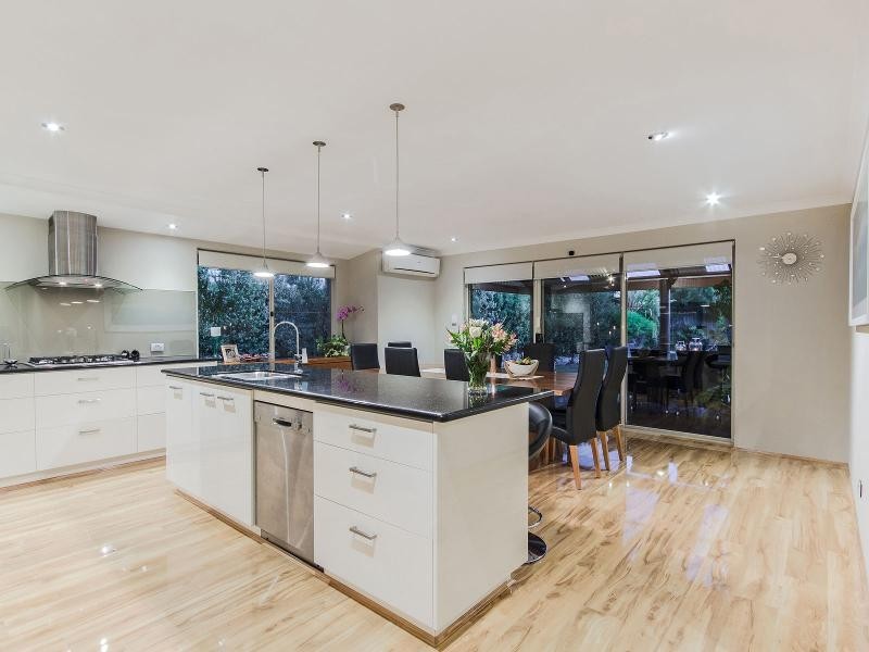 9 Bates Way, Warnbro WA 6169