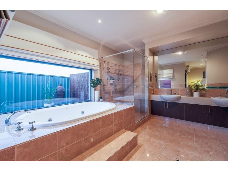 9 Miriam Court, Landsdale WA 6065