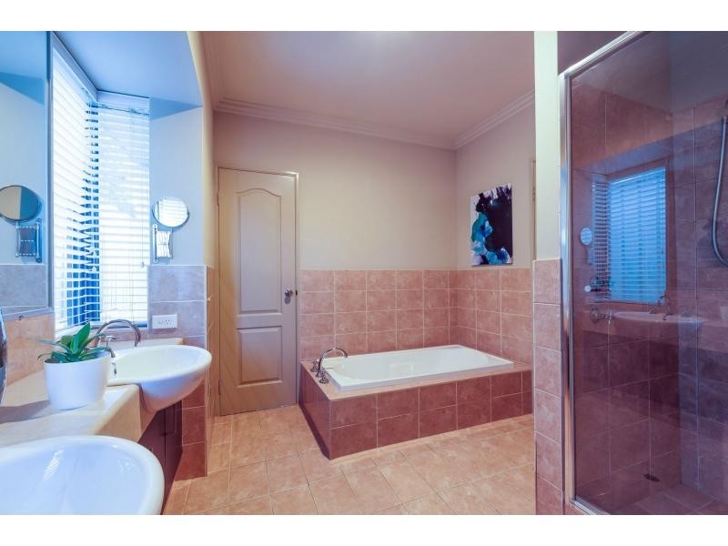 9 Miriam Court, Landsdale WA 6065