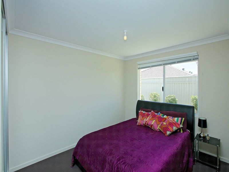 4 Dietes View, Sinagra WA 6065