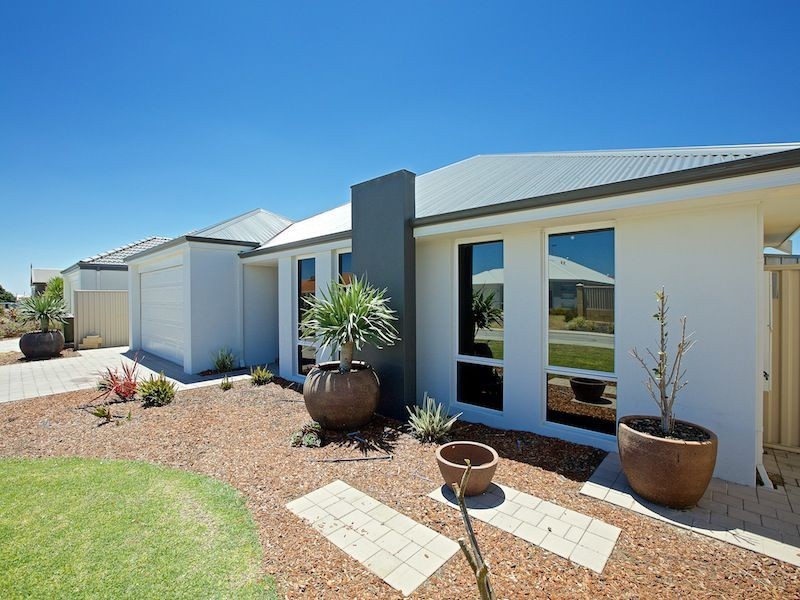 4 Dietes View, Sinagra WA 6065