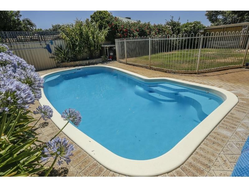 9 Gracechurch Crescent, Leeming WA 6149