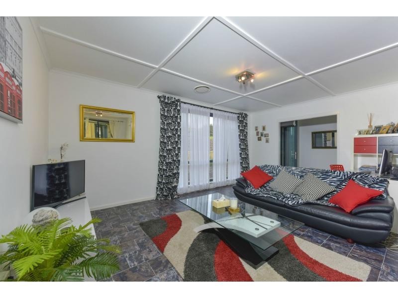 13 Ruffian Loop, Willetton WA 6155