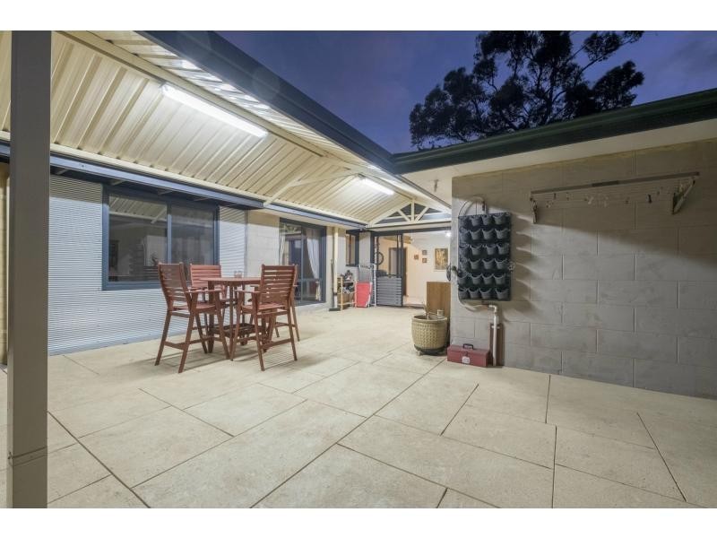 13 Ruffian Loop, Willetton WA 6155