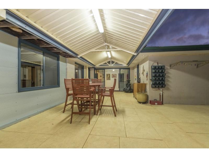13 Ruffian Loop, Willetton WA 6155