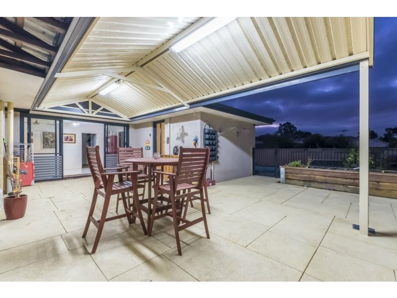 13 Ruffian Loop, Willetton WA 6155
