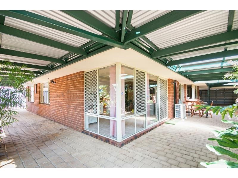 4 Etherington Avenue, Spearwood WA 6163