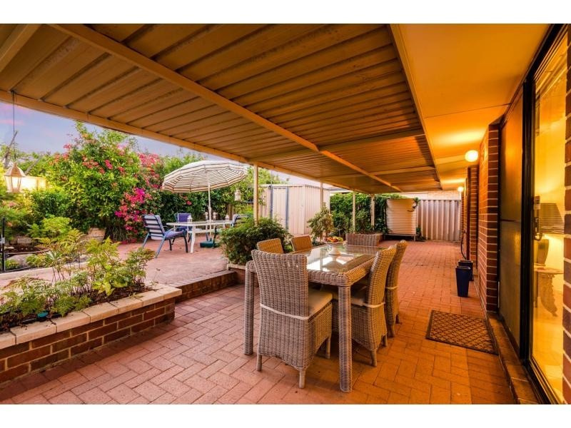 27 Nottingham Gardens, Ballajura WA 6066