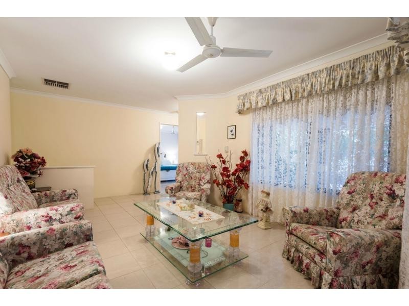 27 Nottingham Gardens, Ballajura WA 6066