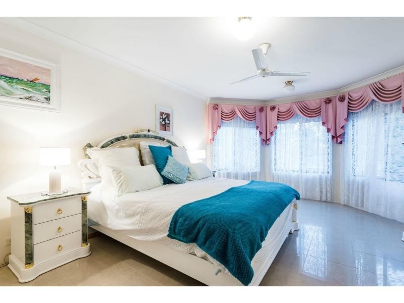 27 Nottingham Gardens, Ballajura WA 6066