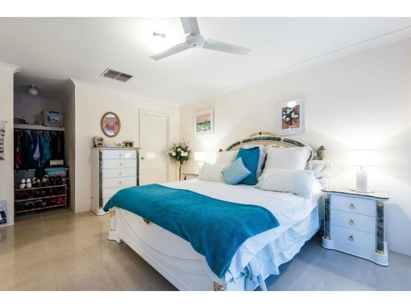 27 Nottingham Gardens, Ballajura WA 6066