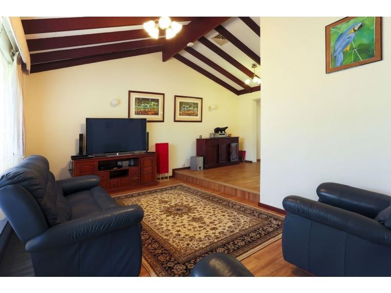 34B Grainger Way, Thornlie WA 6108