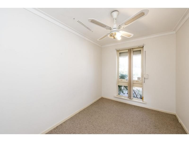 6 Ripplewood Avenue, Thornlie WA 6108