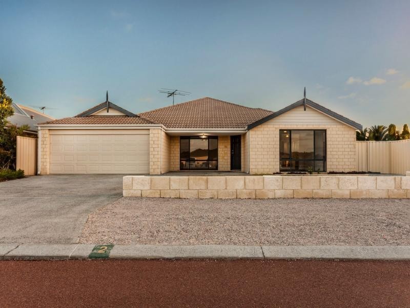 2 Athens Lane, Hocking WA 6065