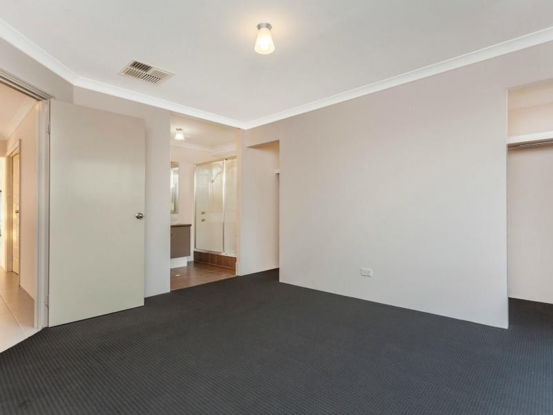 2 Athens Lane, Hocking WA 6065