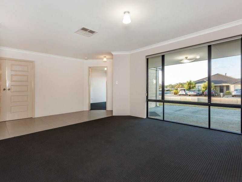 2 Athens Lane, Hocking WA 6065