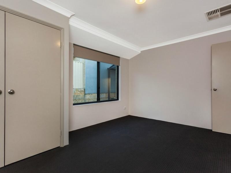 2 Athens Lane, Hocking WA 6065