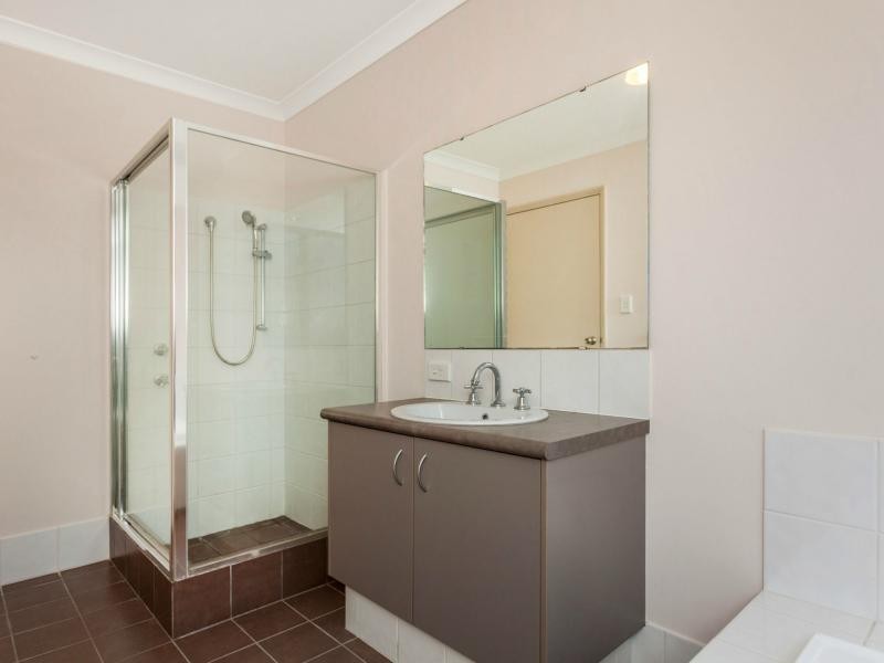 2 Athens Lane, Hocking WA 6065