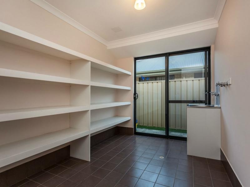 2 Athens Lane, Hocking WA 6065