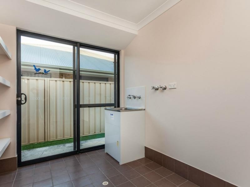 2 Athens Lane, Hocking WA 6065