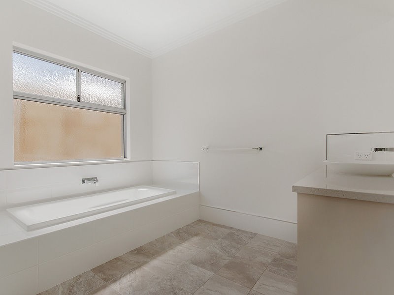 34 Bendalong Boulevard, Secret Harbour WA 6173