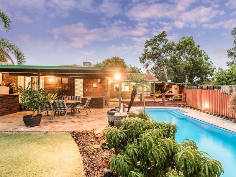 1 Padbury Way, Eden Hill WA 6054