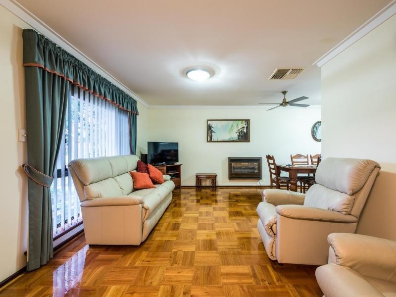 1 Padbury Way, Eden Hill WA 6054