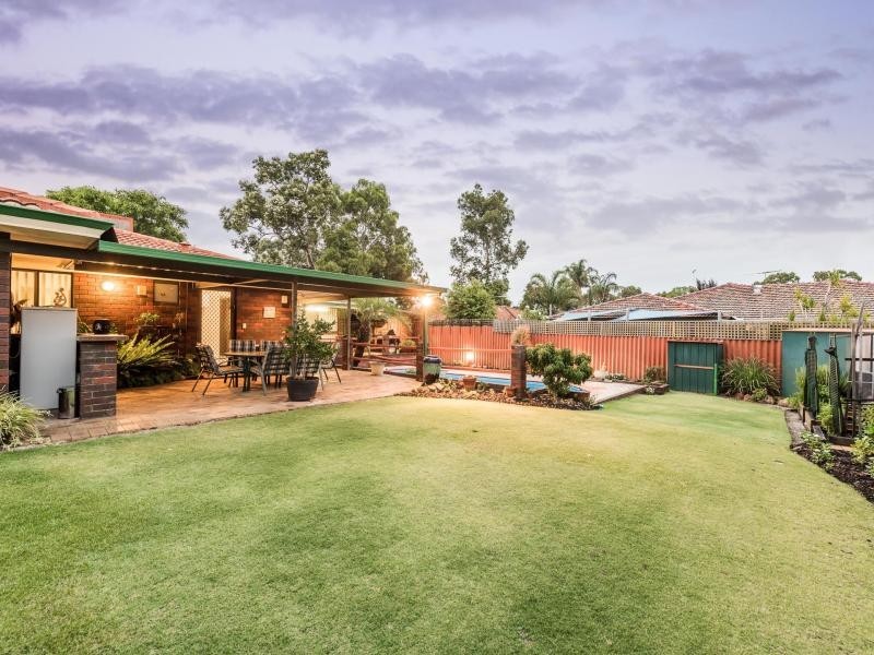 1 Padbury Way, Eden Hill WA 6054