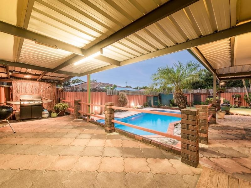 1 Padbury Way, Eden Hill WA 6054