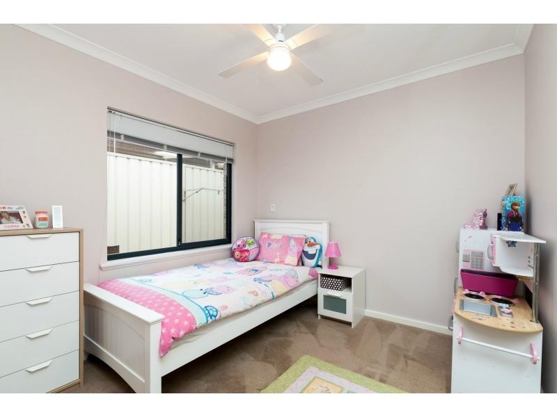 35 Cvitan Bend, Madeley WA 6065