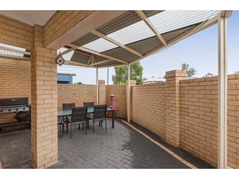 35 Cvitan Bend, Madeley WA 6065