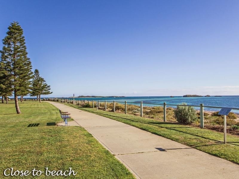 10/25 Coventry Road, Shoalwater WA 6169