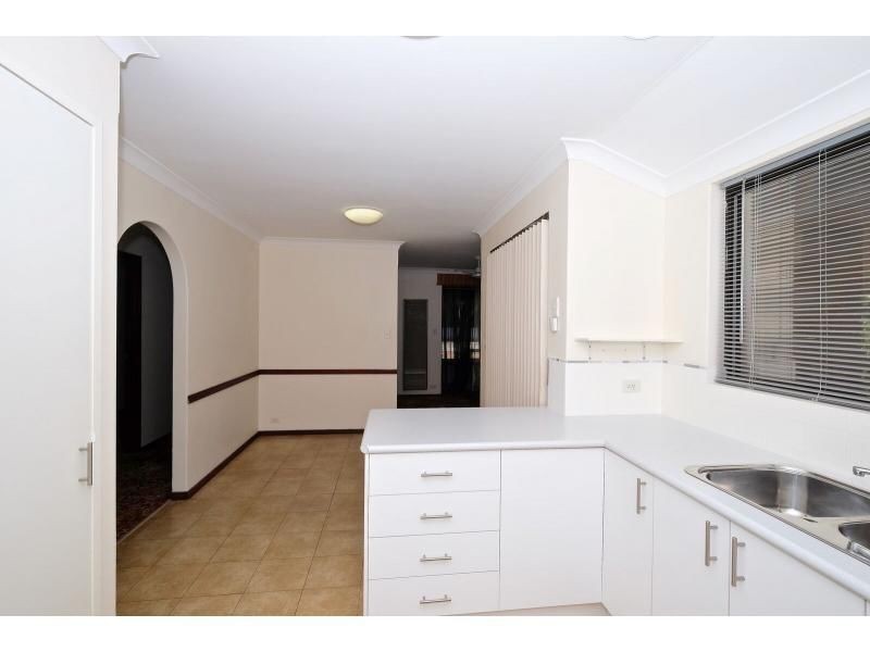 11 The Elbow, Swan View WA 6056