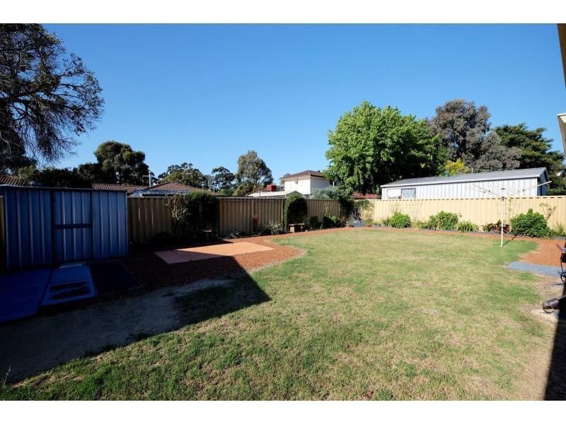 11 The Elbow, Swan View WA 6056