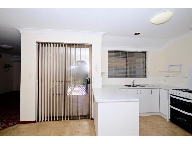 11 The Elbow, Swan View WA 6056