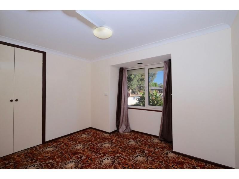 11 The Elbow, Swan View WA 6056