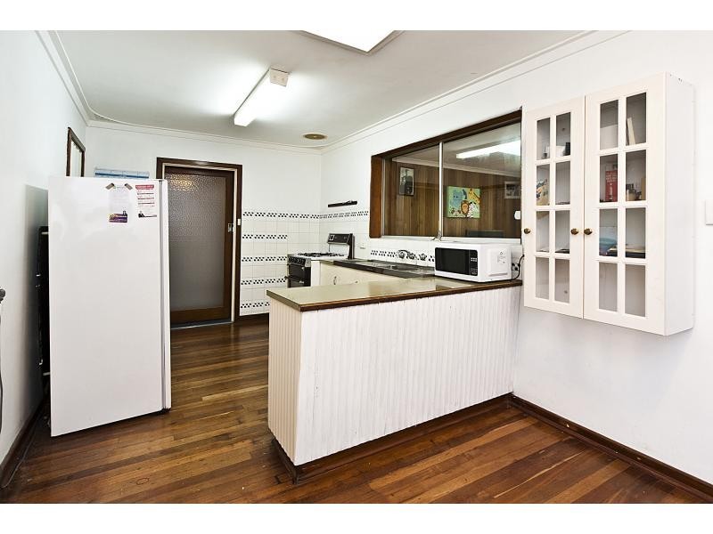 18 Edmund Way, Calista WA 6167