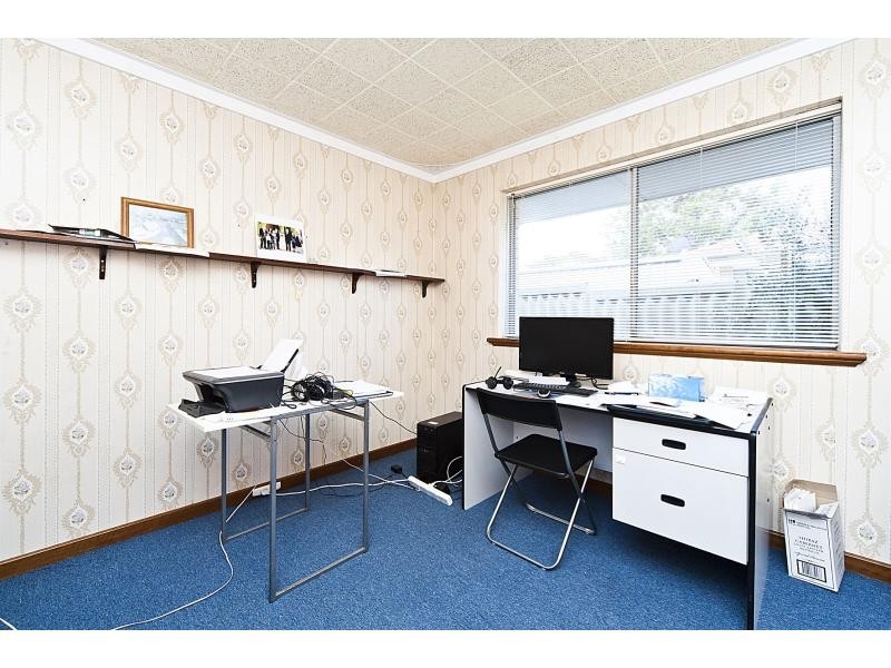 18 Edmund Way, Calista WA 6167