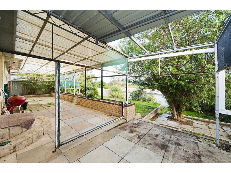 18 Edmund Way, Calista WA 6167