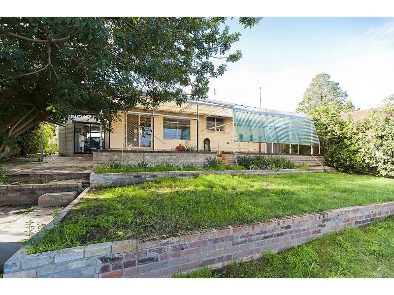 18 Edmund Way, Calista WA 6167