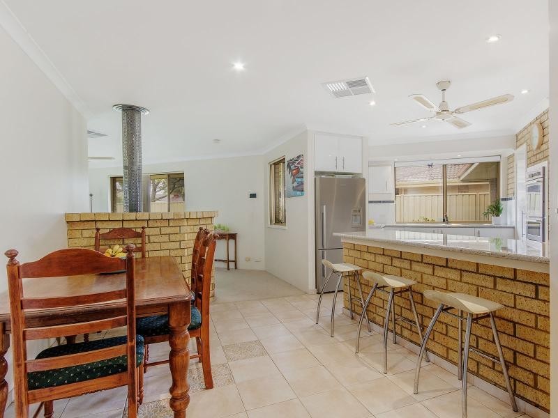 15 Oakdale Close, Safety Bay WA 6169