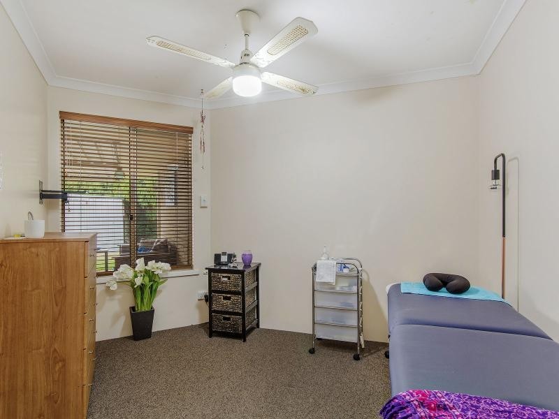 15 Oakdale Close, Safety Bay WA 6169