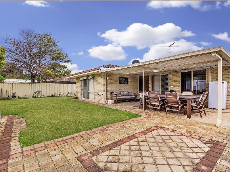 15 Oakdale Close, Safety Bay WA 6169