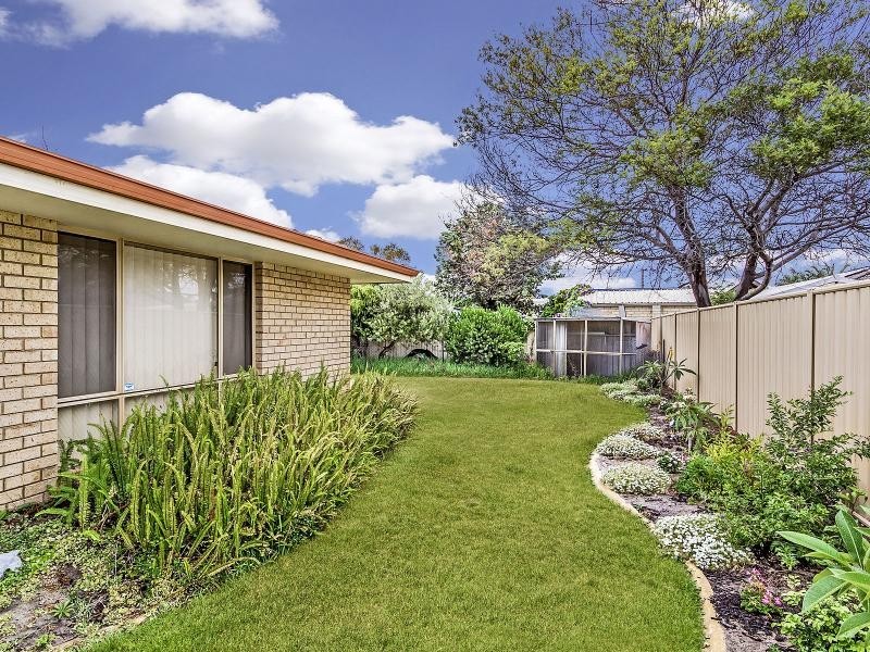 15 Oakdale Close, Safety Bay WA 6169